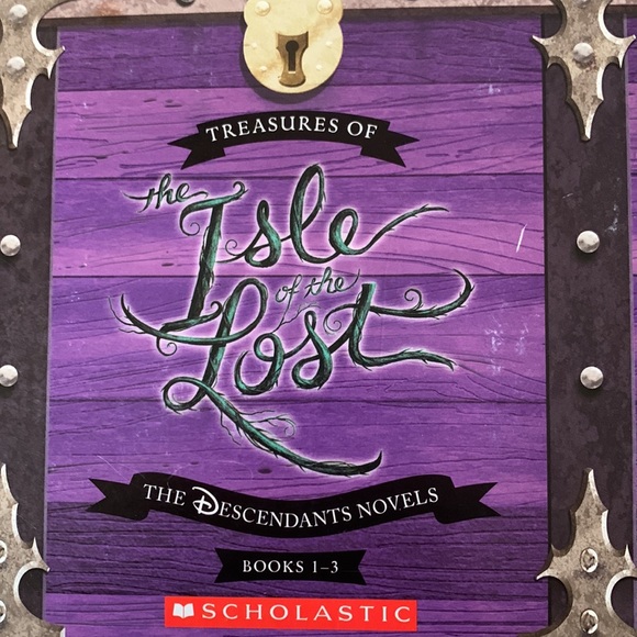 The Descendants Novels The Isle of the Lost 3 Book Series - Picture 7 of 8